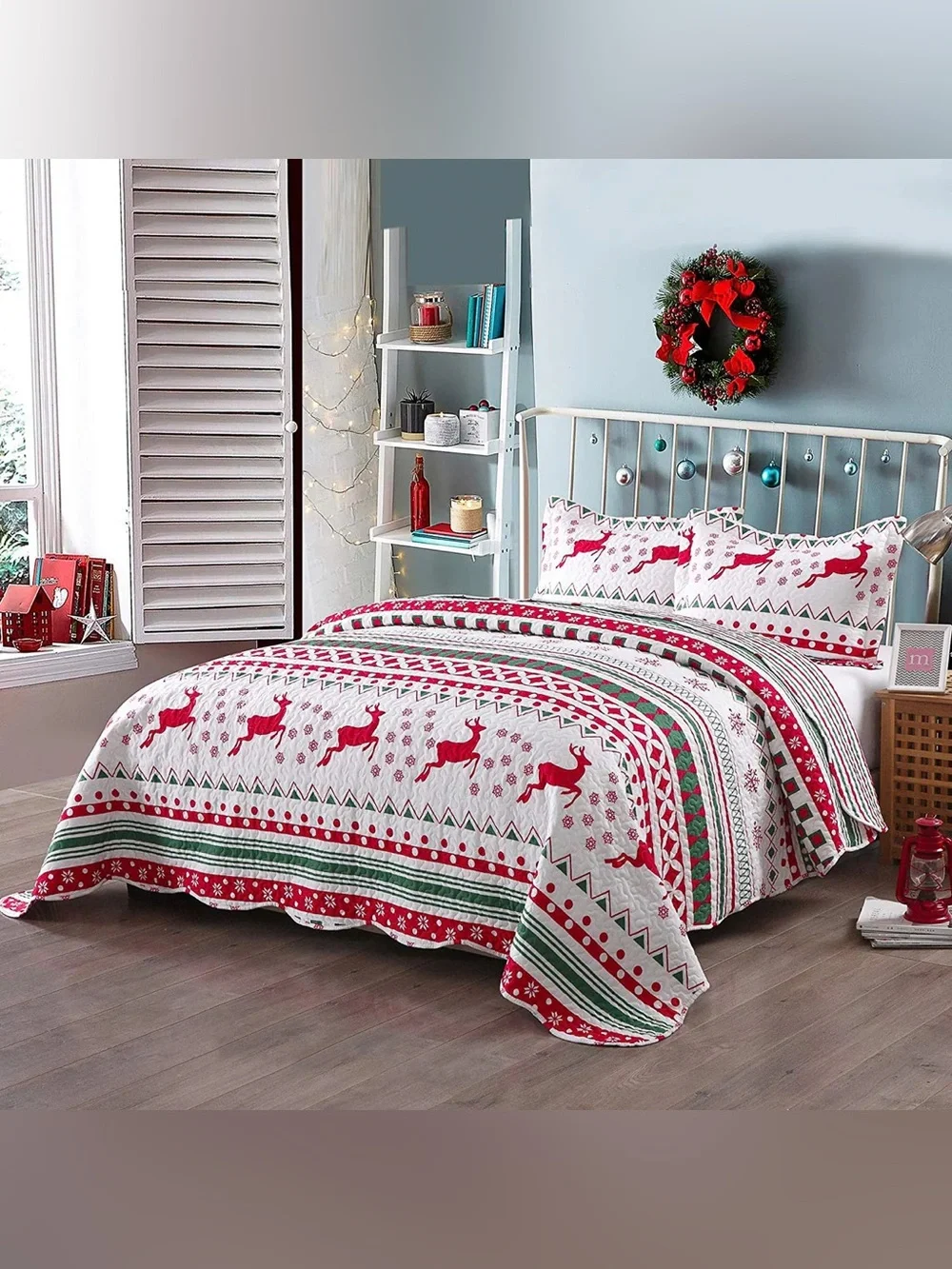 Festive Reindeer Twin 2 piece Quilt Set in Red, Green & White